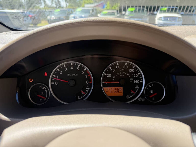 2011 Nissan Pathfinder Silver Edition