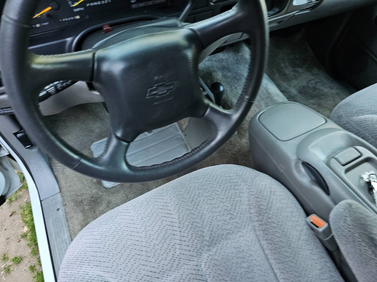 1998 Chevrolet Tahoe 11
