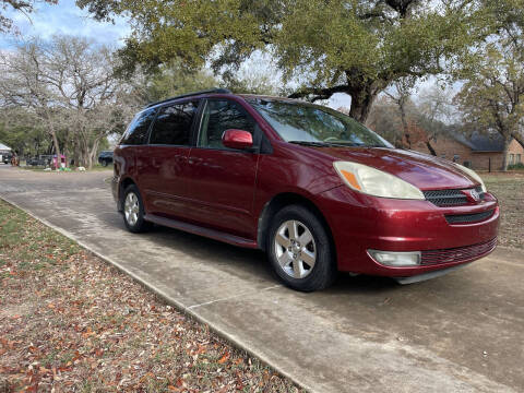 2005 Toyota Sienna for sale at Encino Motors in Floresville TX