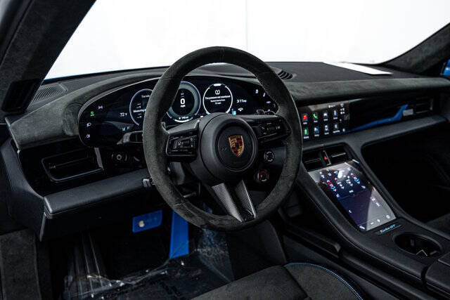 2025 Porsche Taycan Turbo GT w/ Weissach Package