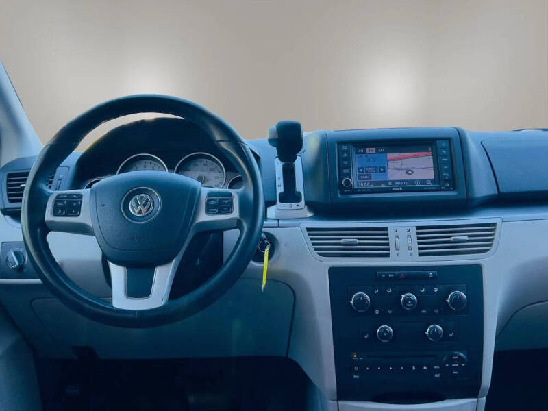 2014 Volkswagen Routan