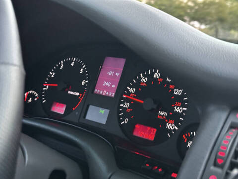 2000 Audi A8 quattro