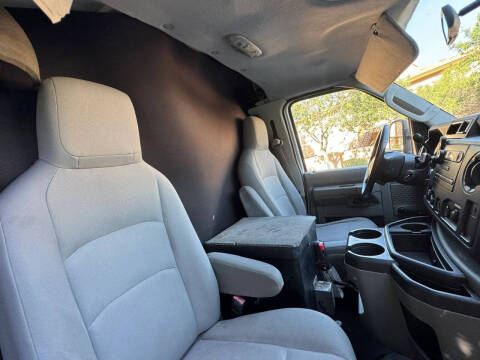2010 Ford E-Series E-250