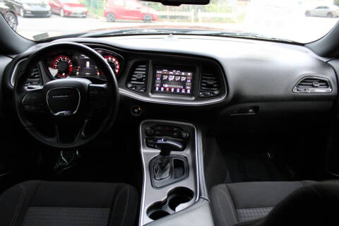 2022 Dodge Challenger SXT