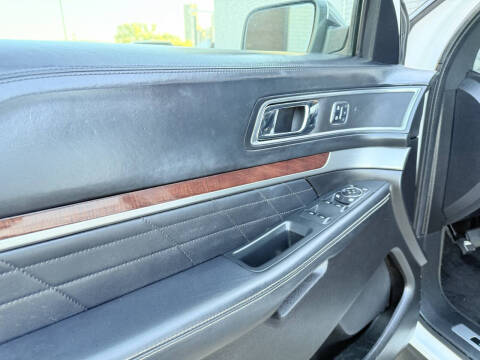 2017 Ford Explorer Platinum