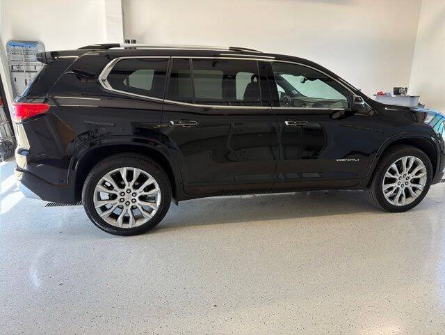 2024 GMC Acadia Denali