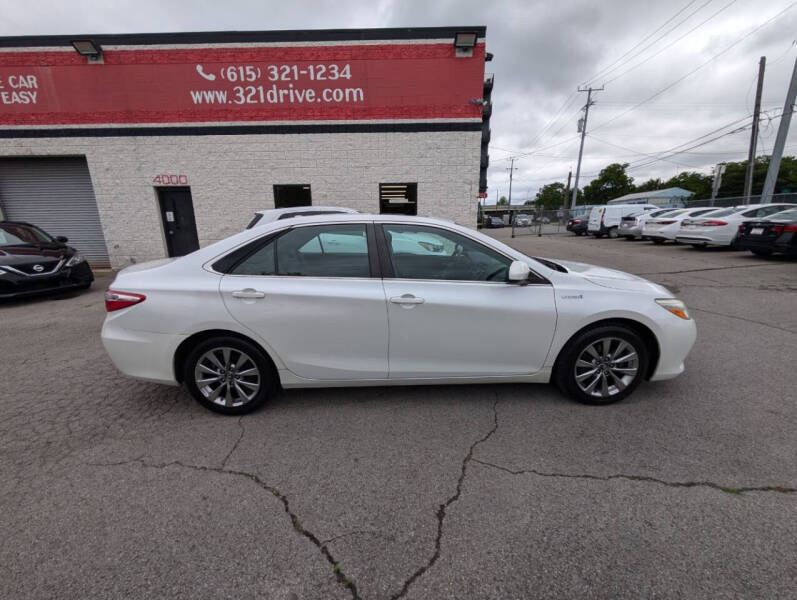 2017 Toyota Camry Hybrid XLE