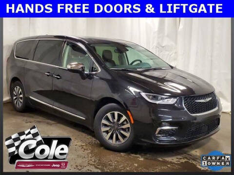 2022 Chrysler Pacifica Hybrid for sale at COLE Automotive in Kalamazoo MI