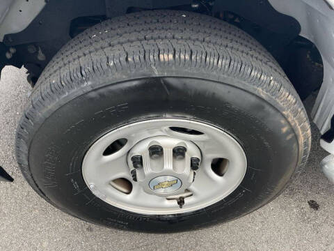 2023 Chevrolet Express 2500