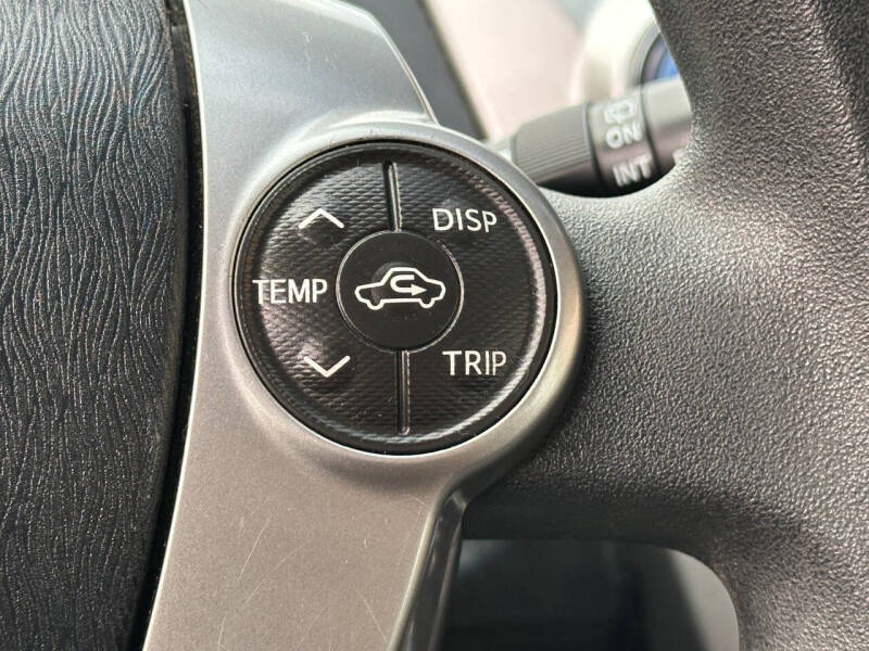 2015 Toyota Prius v Three