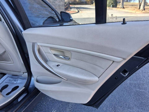 2012 BMW 3 Series 328i