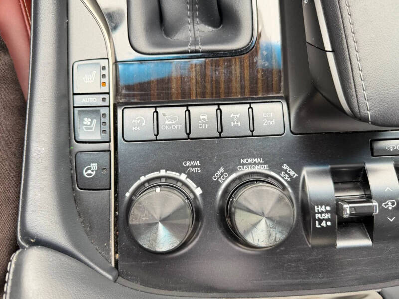 2020 Lexus LX 570 Three-Row