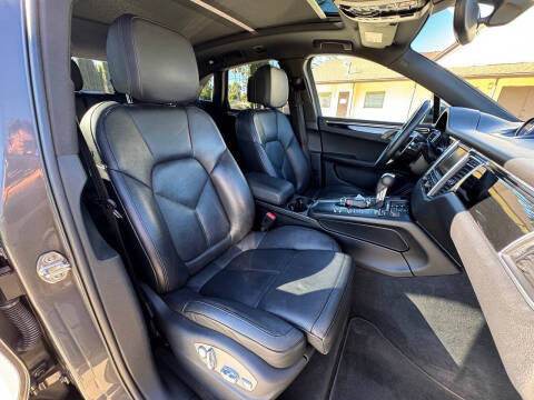 2015 Porsche Macan S