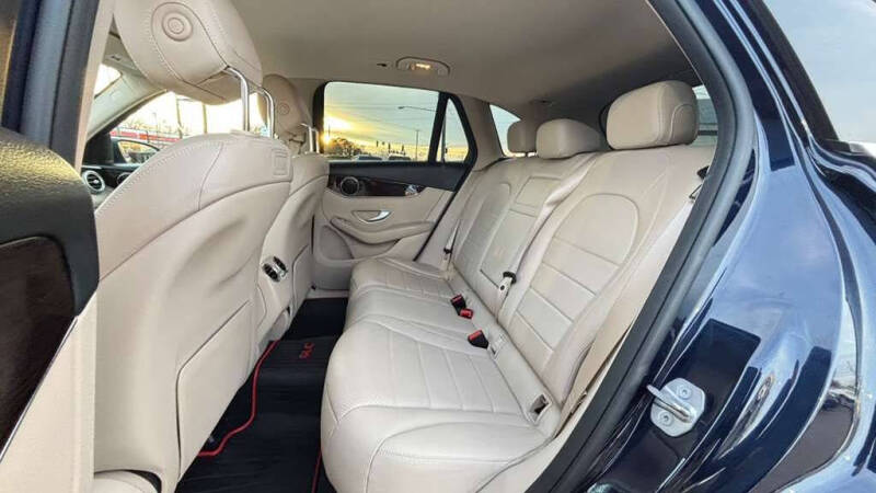 2019 Mercedes-Benz GLC GLC 300