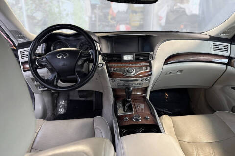 2015 Infiniti Q70 3.7