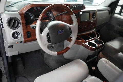 2013 Ford E-Series E-350 SD