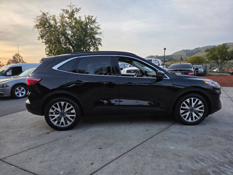 2020 Ford Escape Hybrid Titanium