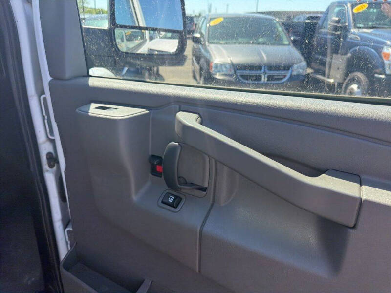 2017 Chevrolet Express LS 2500
