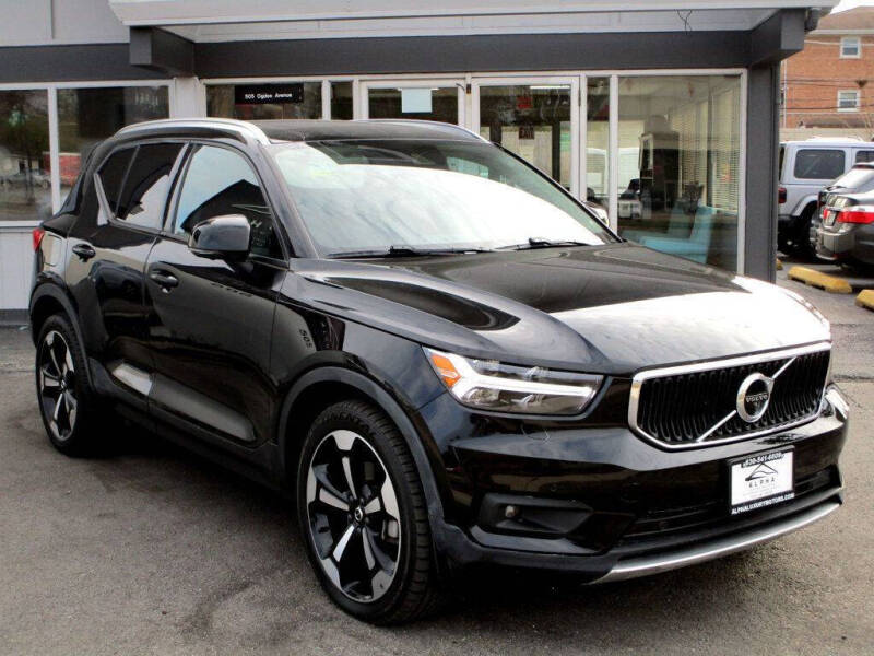 2020 Volvo XC40 T5 Momentum