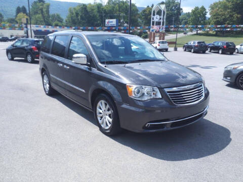 2016 Chrysler Town and Country Limited Platinum