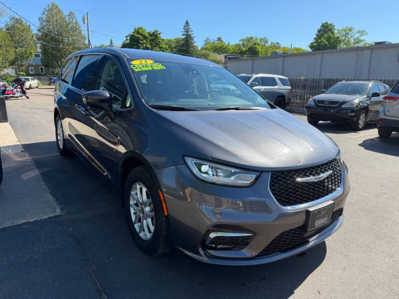 2023 Chrysler Pacifica Touring L