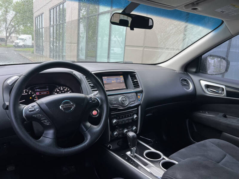 2014 Nissan Pathfinder SV