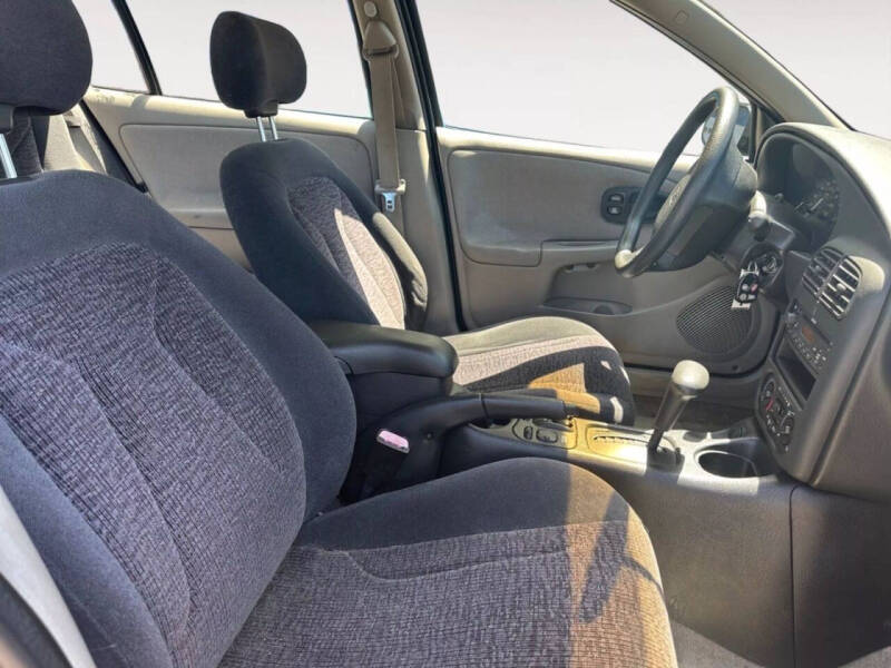 2002 Saturn S-Series SL1