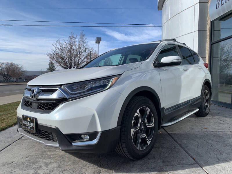 2019 Honda CR-V Touring photo 3