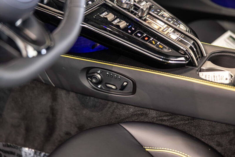 2026 Aston Martin Vantage S