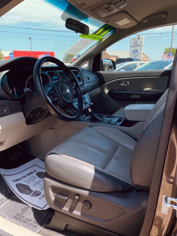 2017 Kia Sedona LX