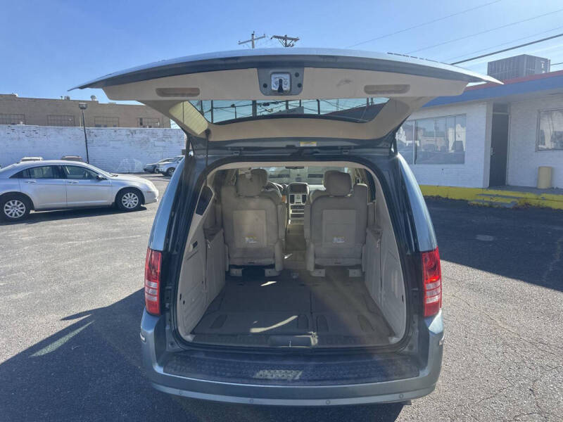 2010 Chrysler Town and Country Limited
