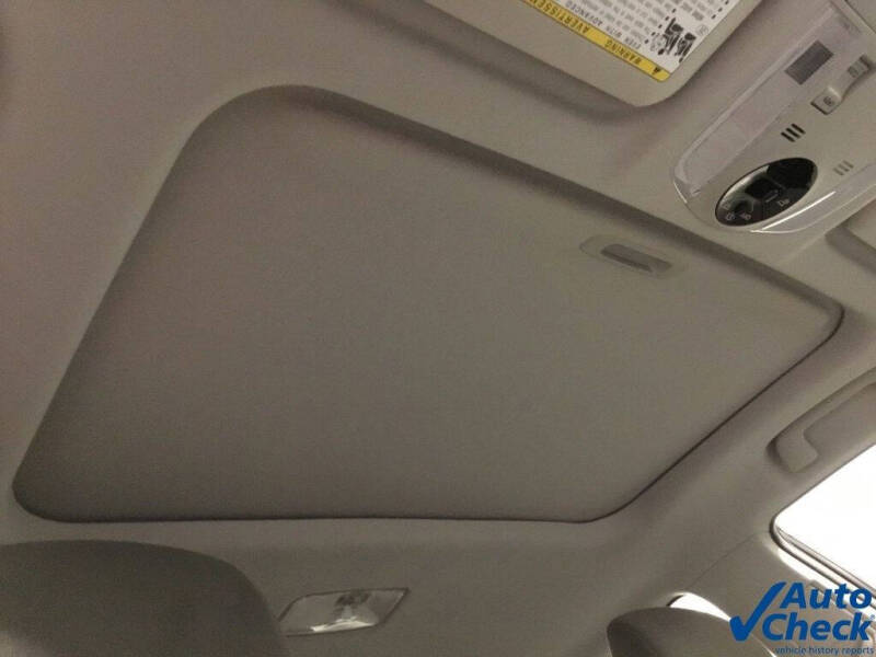 2015 Toyota Prius Three