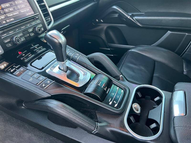 2012 Porsche Cayenne S Hybrid