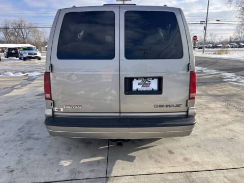 2005 Chevrolet Astro LS