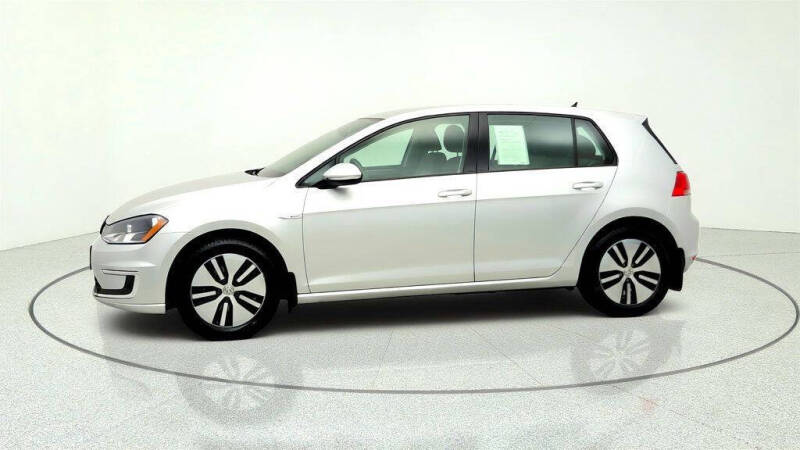 2016 Volkswagen e-Golf SE