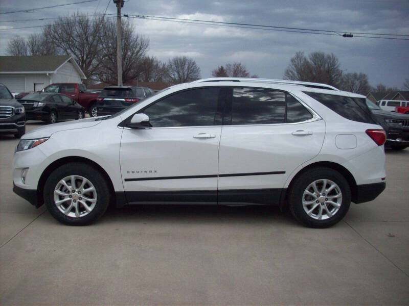 Used 2018 Chevrolet Equinox LT with VIN 2GNAXSEV9J6229423 for sale in Seneca, KS