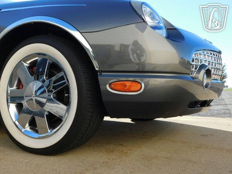 2003 Ford Thunderbird