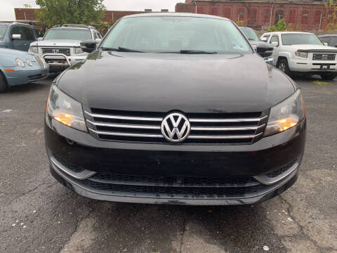 2014 Volkswagen Passat 1.8T Wolfsburg Edition PZEV