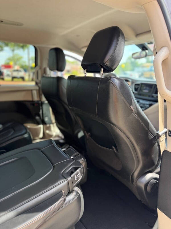2020 Chrysler Pacifica Touring L