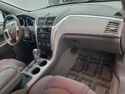 2011 Chevrolet Traverse LS