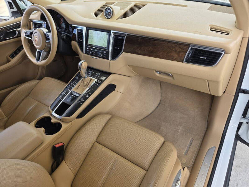 2016 Porsche Macan S