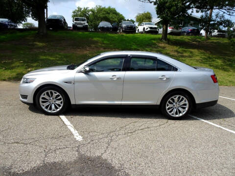 2017 Ford Taurus Limited