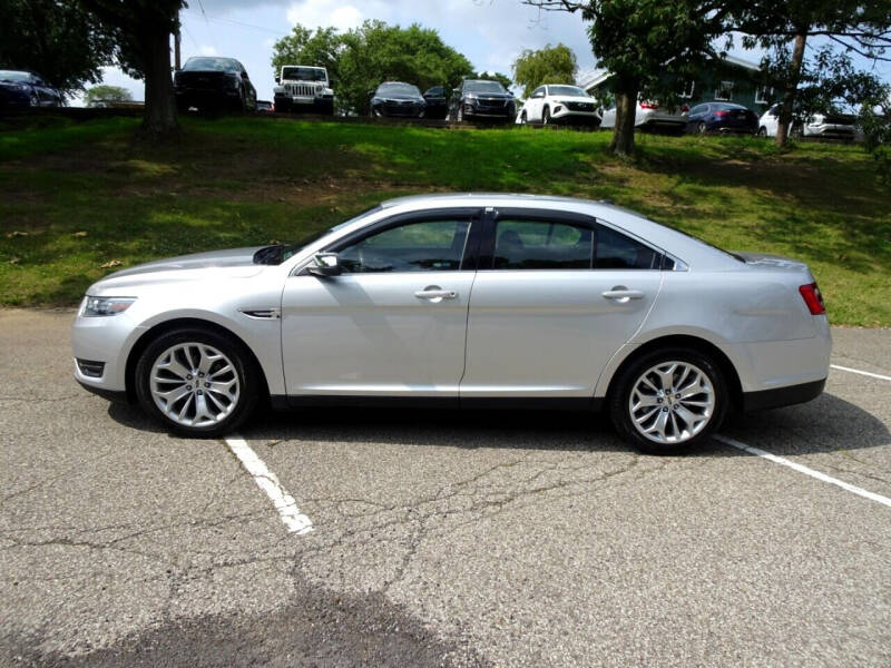 2017 Ford Taurus Limited