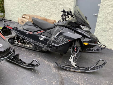 2017 Ski-Doo Renegade® X® ROTAX&#