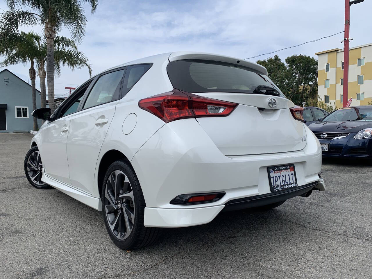 White 2016 Scion iM Base 4dr Hatchback CVT 2