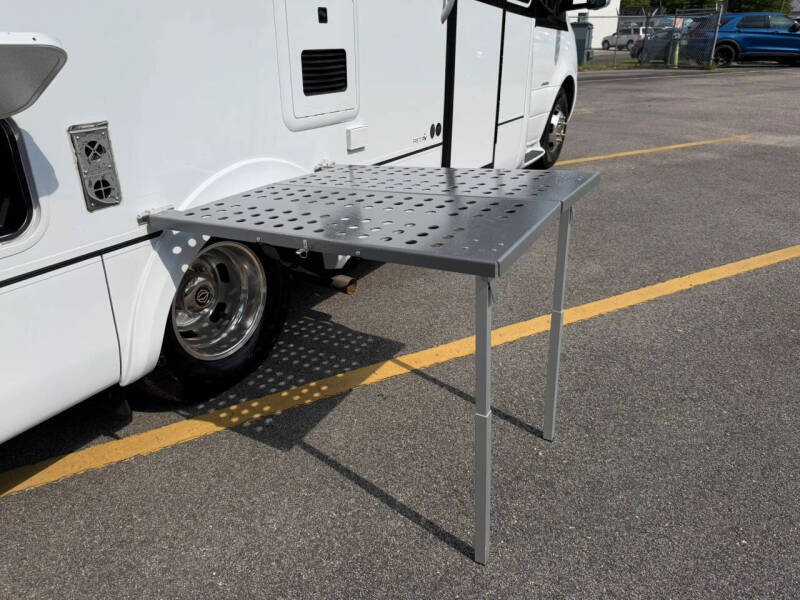 2024 Mercedes-Benz Sprinter