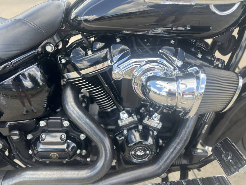 2019 Harley-Davidson FLHC