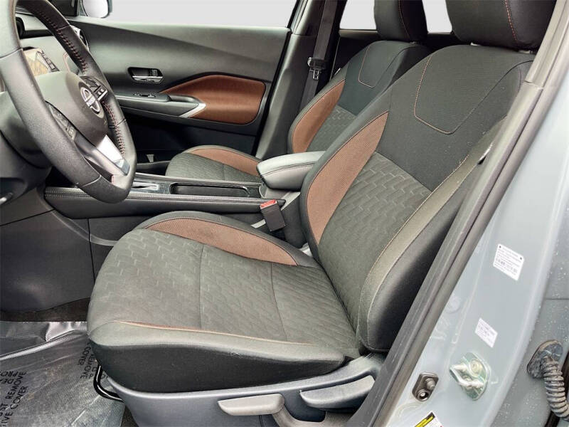 2024 Nissan Kicks SR