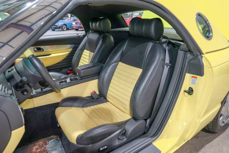 2002 Ford Thunderbird Deluxe