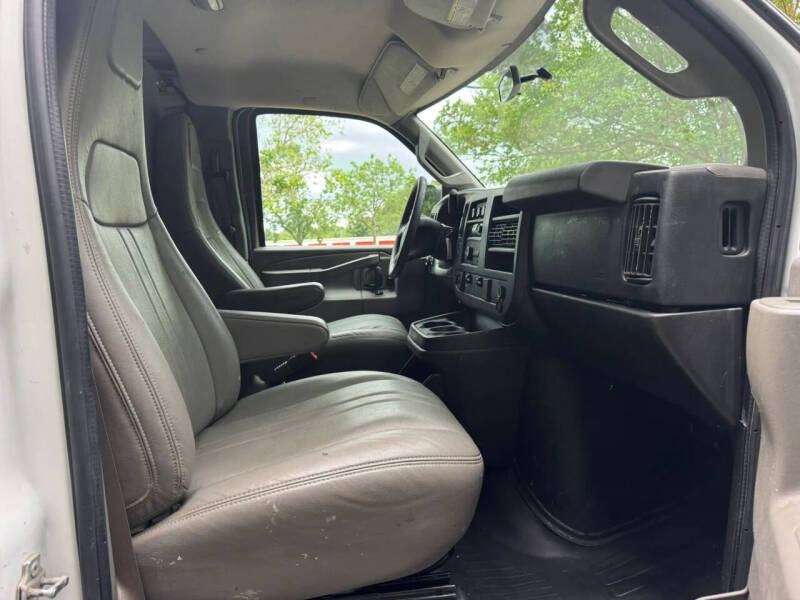 2017 Chevrolet Express 2500